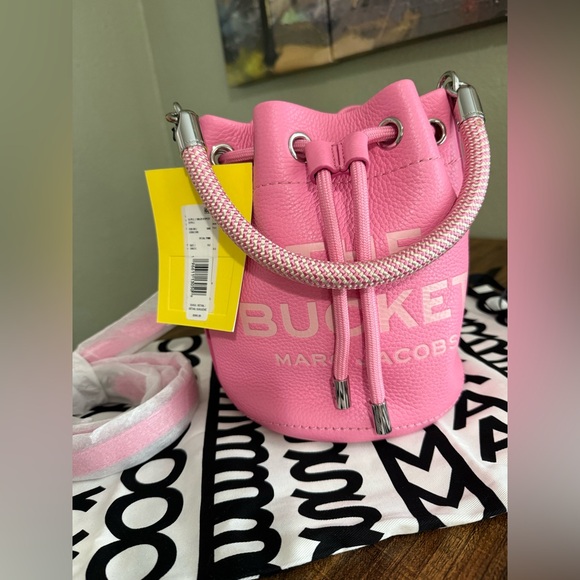 Marc Jacobs The Bucket Bag - Picture 5 of 14